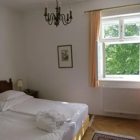 Richard Loewenherz 4* Duernstein