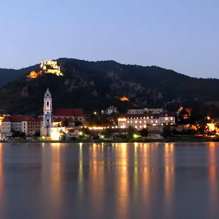 فندق ريتشارد لوفينهارتس