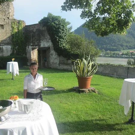 Richard Loewenherz Otel 4*