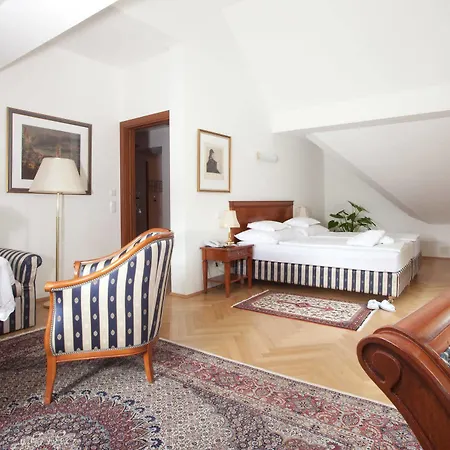 Richard Loewenherz Hotel 4*