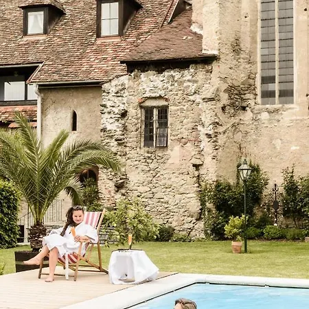 理查德卢文赫兹酒店 酒店 4*